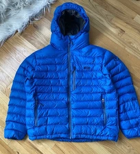 Stio Hometown Down Hooded  Parka Jacket Men's  Large Blue COMPANY LOGO 800 Fill