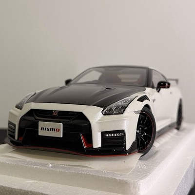 AUTOart NISSAN R35 GT-R NISMO ホワイトパール Buy NISSAN GT-R (R35) NISMO SPECIAL EDITION BRILLIANT WHITE PEARL