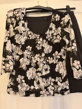 Ladies Back/beige Floral Lacy Style Top, Size12/14 Brand New With Tags