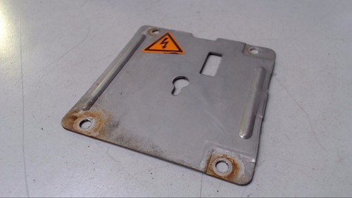 Schutzblech Steuergerät Xenon Scheinwerfer L VW Passat Variant 2.0 TDI Bj 2006