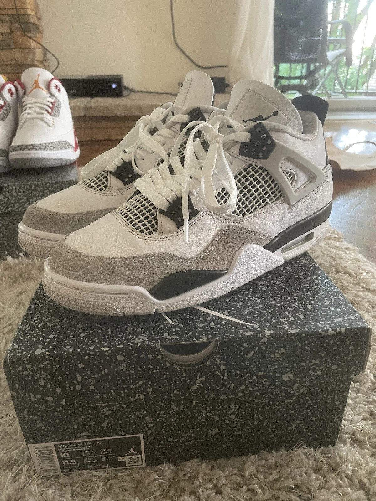 Taglia 10 Jordan 4 Retro Mid Nero Militare