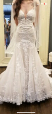 New Wedding Dress- Size 6 Essense of Australia Perfect Condition