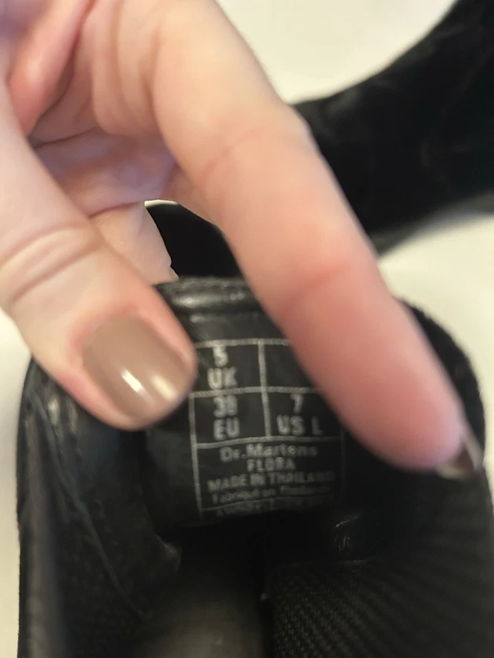 Ботинки челси женские Dr Martens FLORA VELVET США 7 черные - Изображение 2 из 3