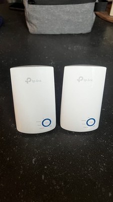 TP-Link 300Mbps Universal WiFi Range Extender, Model TL-WA850RE