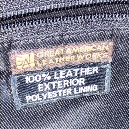 Great American Leatherworks Black Shoulder Bag with Great Pockets - Picture 2 of 13