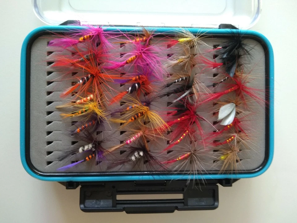 trucha salmón pesca con mosca moscas surtido caja de aparejos con 64 moscas pesca con mosca  Foto 3 de 4