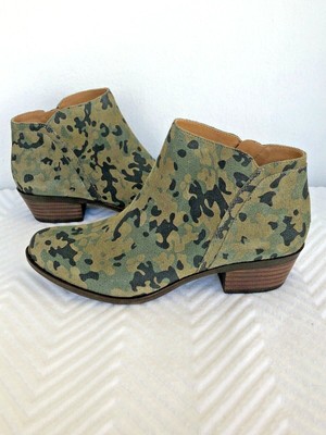 lucky camo boots