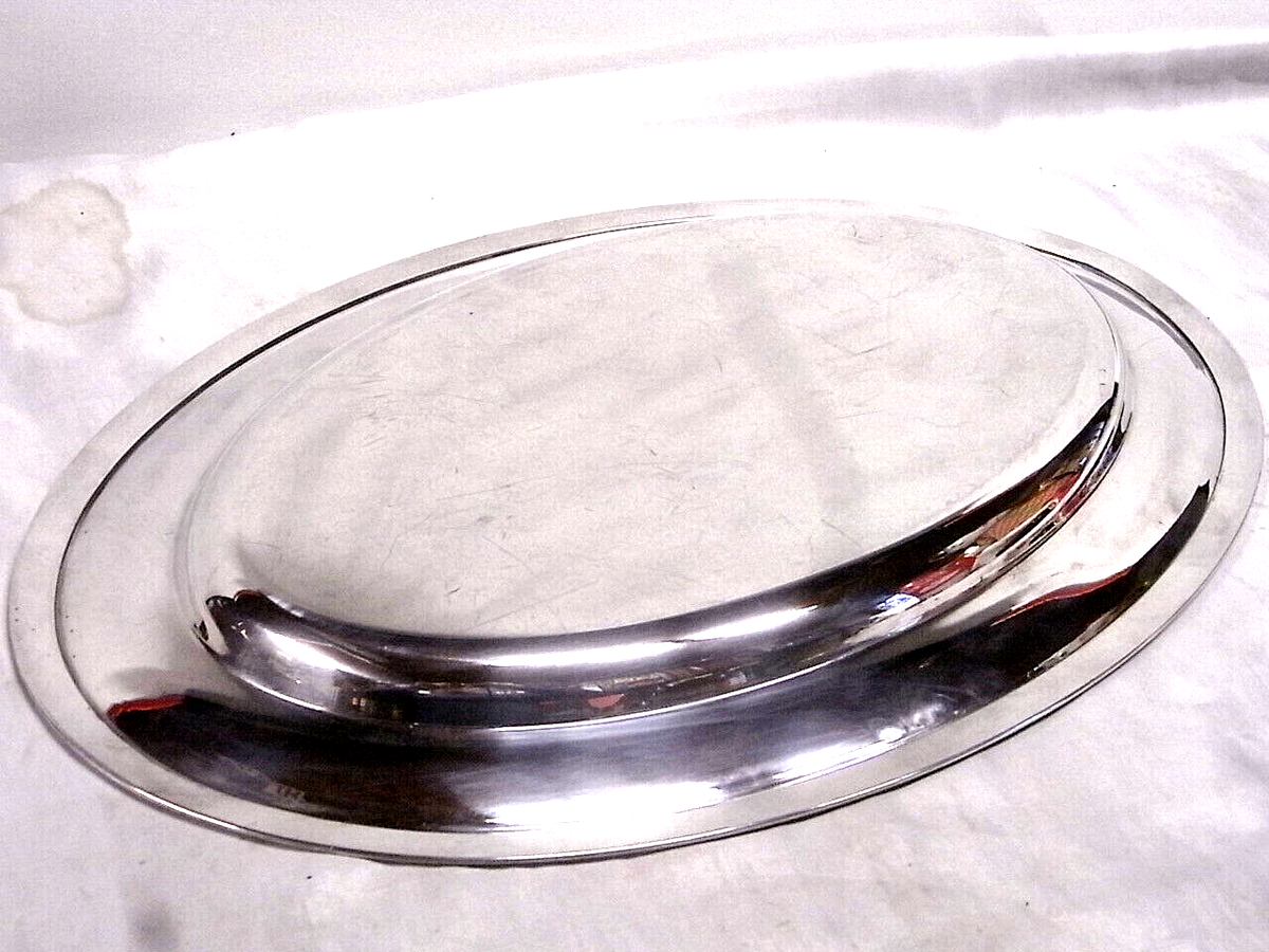 Grand plat ovale en métal argenté Christofle modèle perles