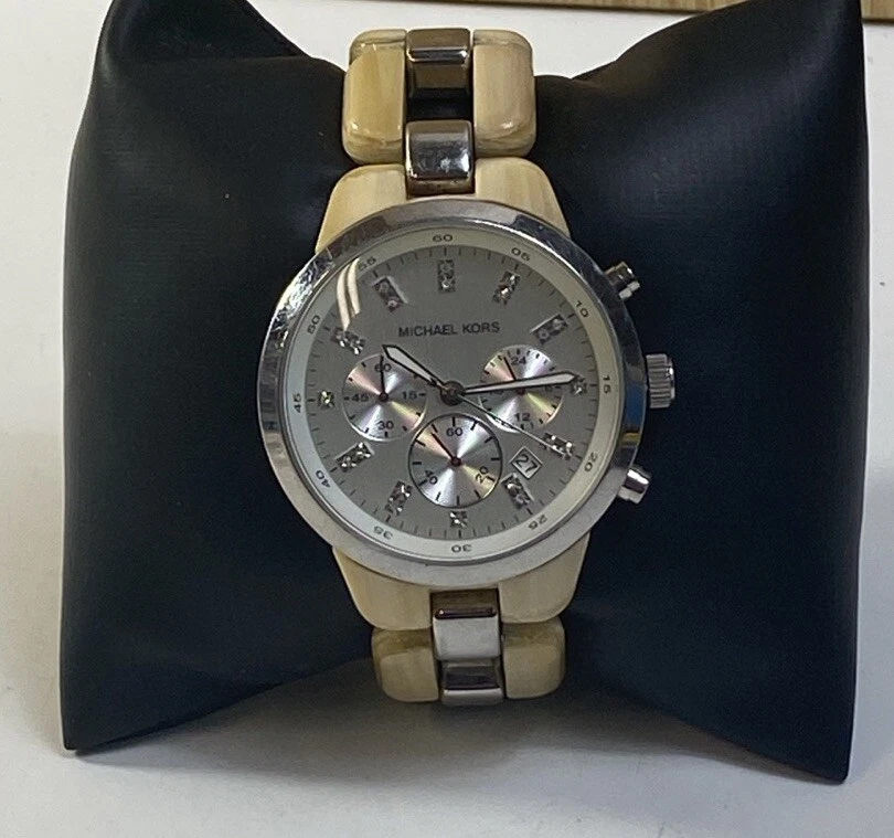 Michael Kors Oversized Watch MK5610 - Silver/Horn Band - New Battery - Image 2 of 4