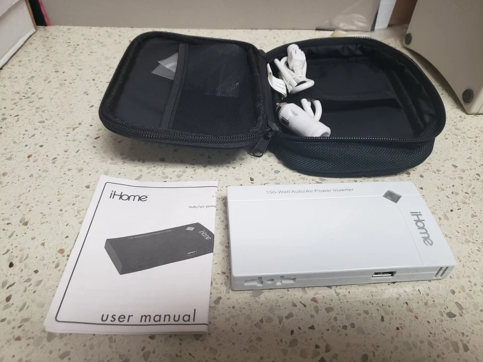 iHome 150 watt Netbook Power Inverter IH-A7511 IW with case - Image 2 of 2
