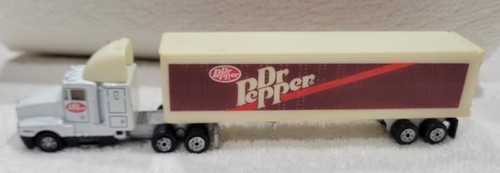 Vintage Road Champs Dr Pepper Kenworth T600A Truck Trailer Die Cast Semi 1987 - Picture 2 of 11
