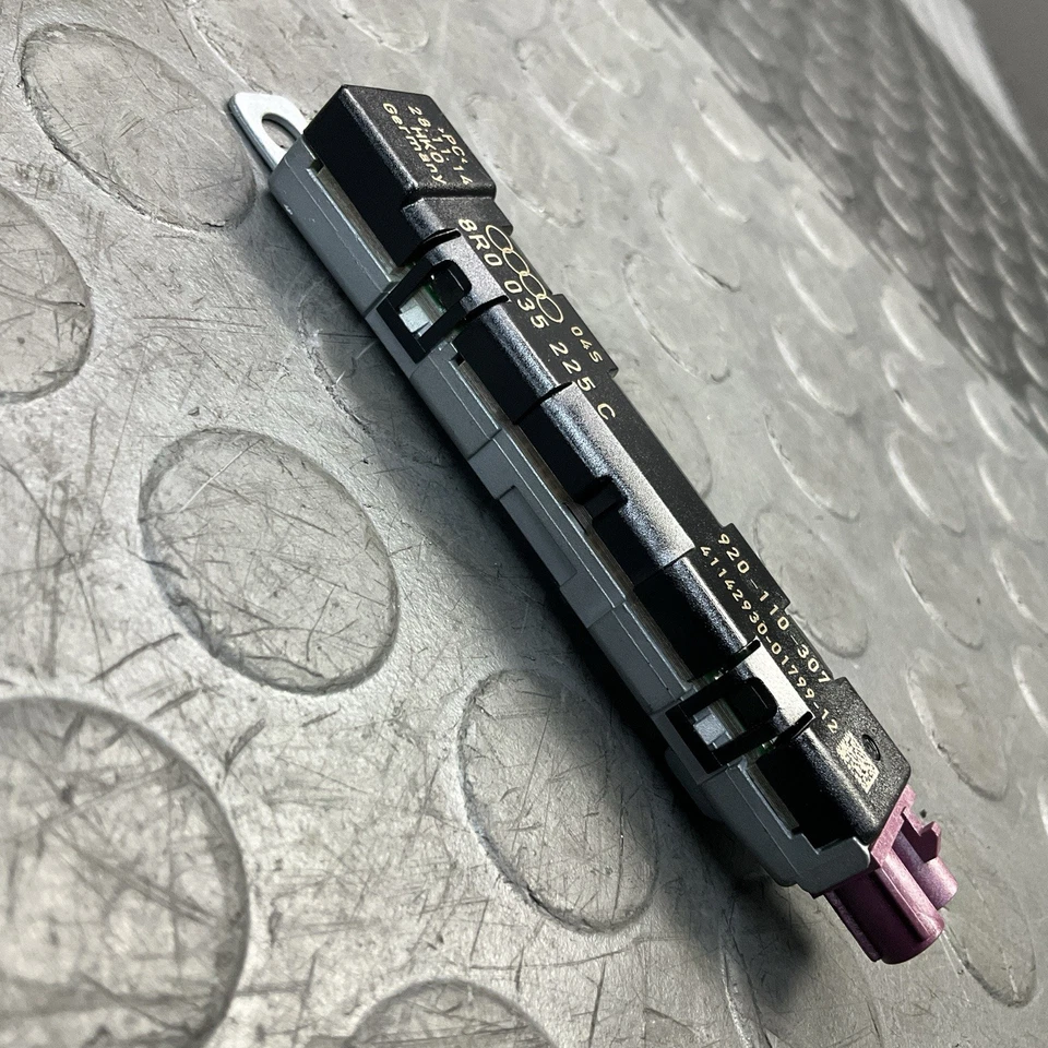 Módulo amplificador/amplificador de antena inferior Audi Q5 2010-2017 OEM Foto 3 de 4