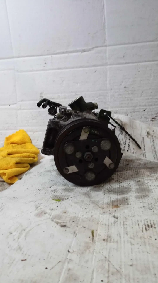 2015 INFINITI Q50 A/C Compressor 3.7L OEM 141K Miles NJ25-20814-506240 Foto 2 de 4