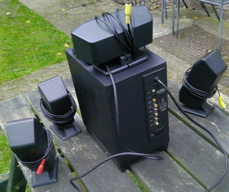 Logitech X-540 5.1 Lautsprechersystem für PC Computer - Bild 4 von 4