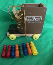 L.L. BEAN Old Woman Who Lived In A Shoe Lace Up Pull toy Ultra Rare W/ People LL