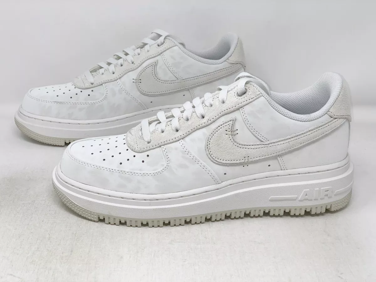 Nike Air Force 1 Luxe 'Triple White