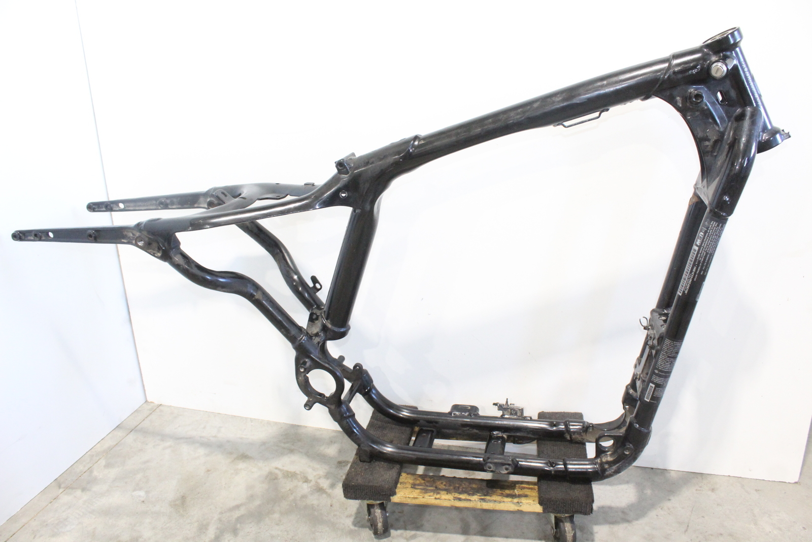 11 Harley Sportster Iron 883 Xl883 OEM Straight Frame Chassis  