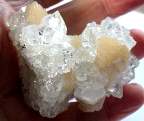 STUNNING APOPHYLLITE & STILBITE CLUSTER 6.4 x 4.9 x 5.5 cm 113 gm Reiki Stone - Picture 5 of 6
