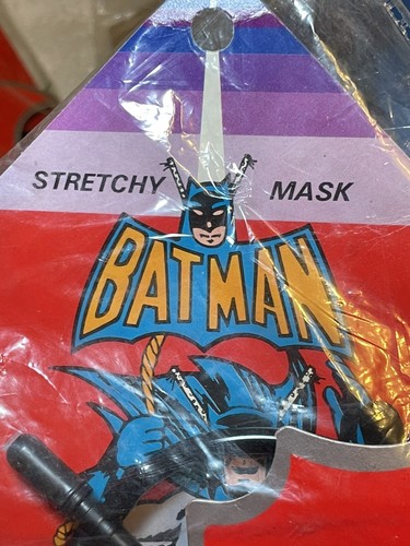 Vintage 1980s Batman Stretchy Mask & Cape Party Favors Childs Halloween Costume - Picture 8 of 9