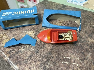 1960s AHM MOTOR BOAT JUNIOR TOY BOAT IN BOX VINTAGE BATTERY MOTOR MERCURY 70s