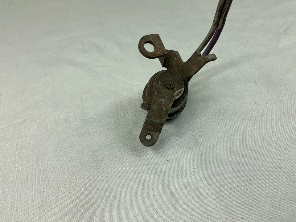 Interruptor de luz reversa GM Camaro Chevelle GTO Corvette Firebird Nova Muncie 4 Spd - Imagem 4 de 4