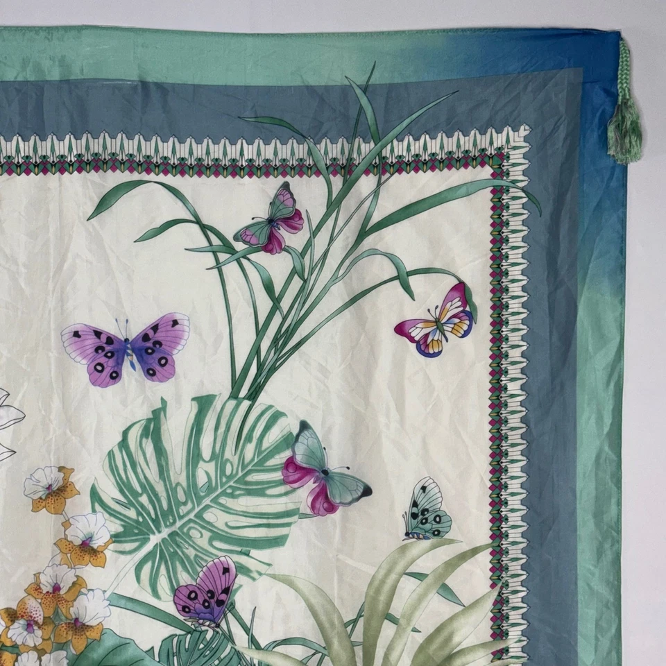 Cachecol de seda Johnny Was borboletas estampa tropical floral borlas verdes azuis - Imagem 4 de 4