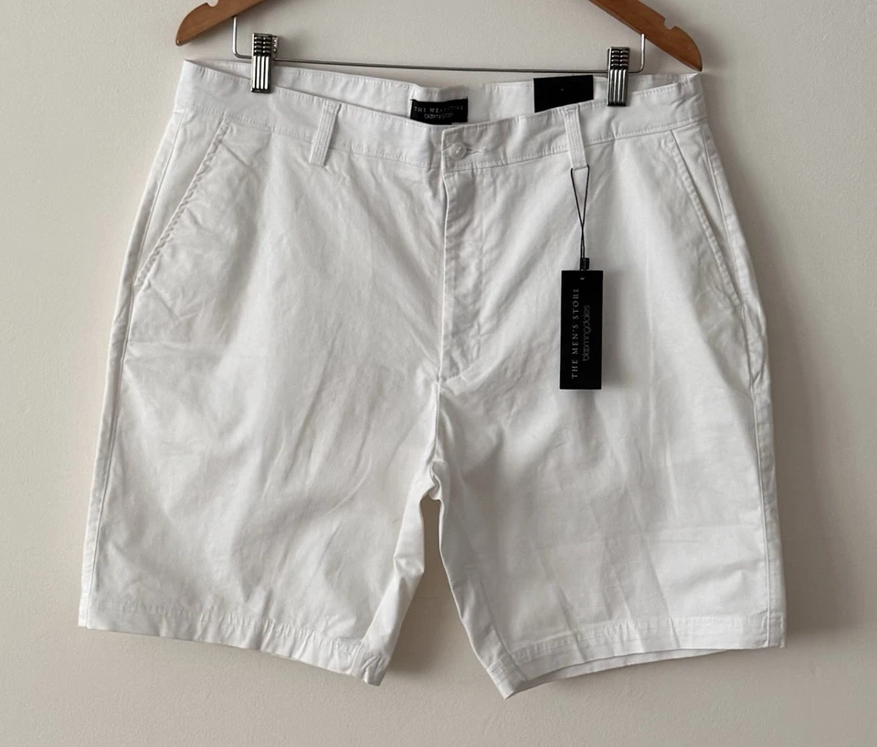 bloomingdales mens Cotton White Shorts Size 36 - Image 2 of 3