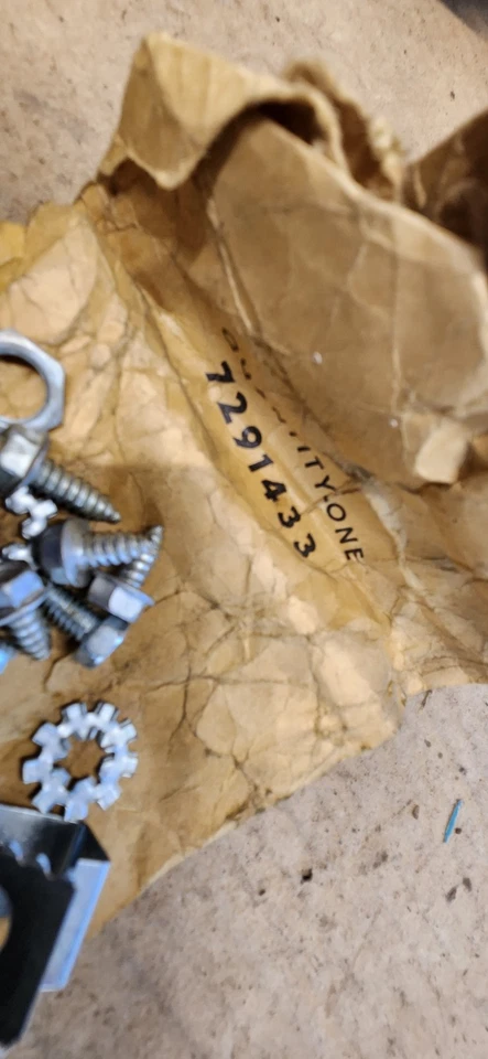 Lote de piezas de antena Belair Chevrolet Biscayne Impala 1962 nuevo de stock Foto 2 de 3