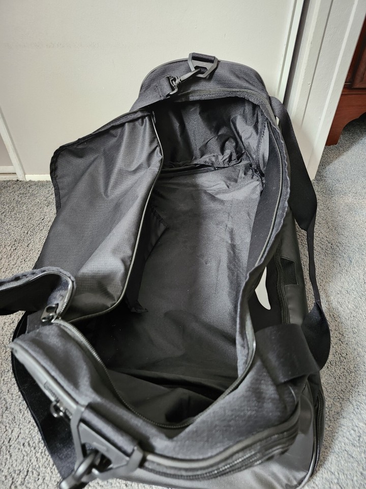 Nike Brasilia Large Black Duffel, Men's Gym Bag, All Purpose Duffel Bag