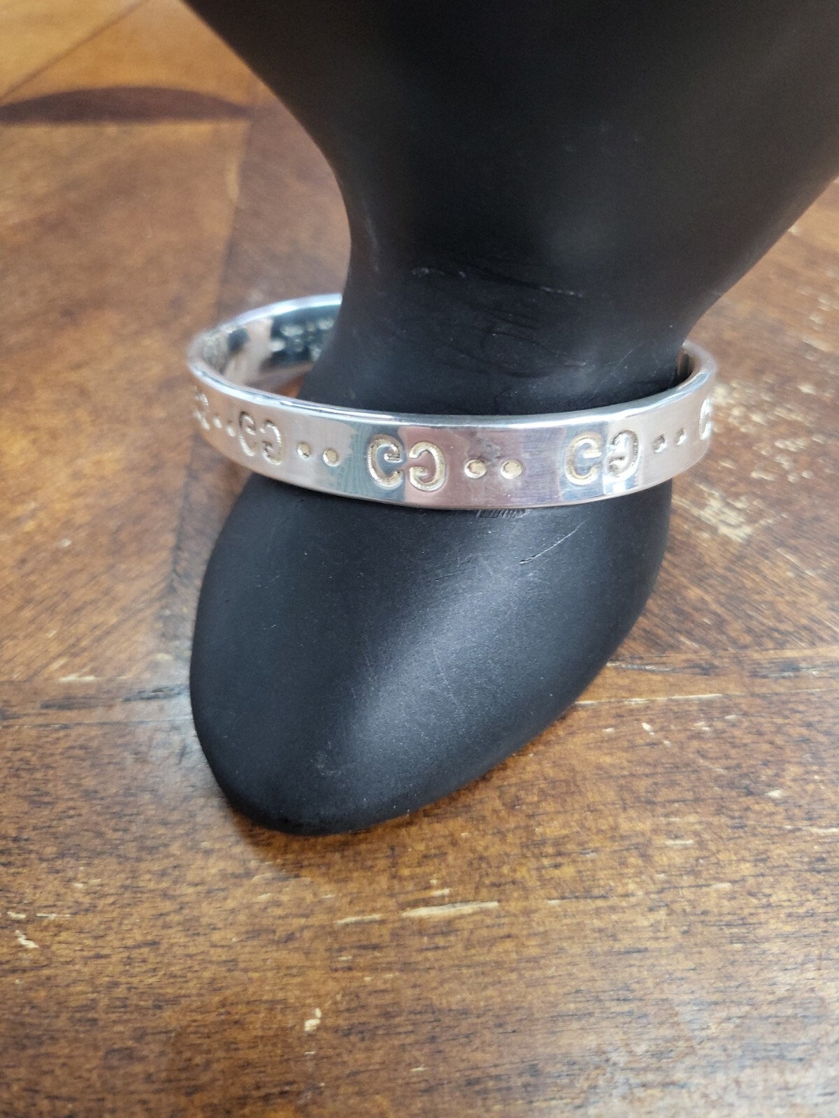 Genuine Vintage and Italian Gucci Cuff Bracelet/ Bangle 9258 eBay