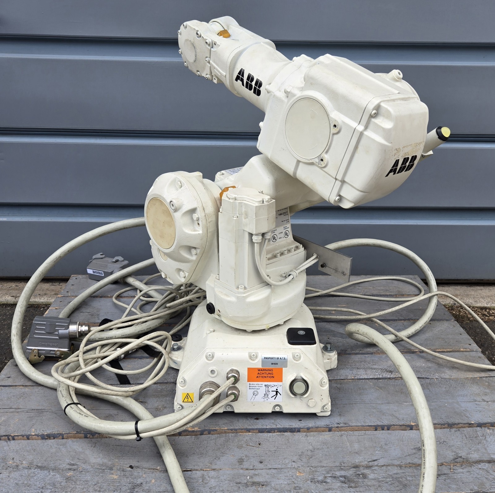 ABB IRB 140 M2000 Compact Industrial Robot Arm, 6-Axis | eBay