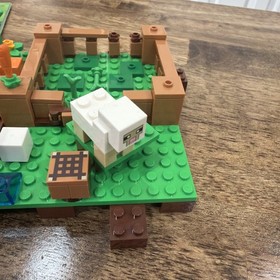 lego minecraft the farm 21114 As Shown With Manual Not Complete