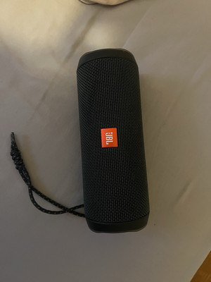 JBL Flip Essential Gun Metal Gray 50036368506 UK