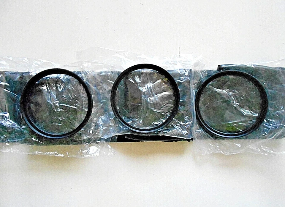 Hoya 52mm Close-up  +1, +2, +4 Filter Set in case - Image 3 of 4