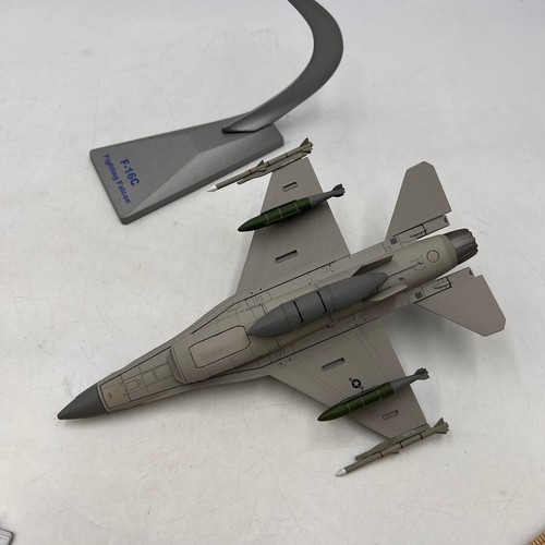 Air Force 1 F-16C Fighting Falcon 8" Model USED With Stand - Picture 14 of 18