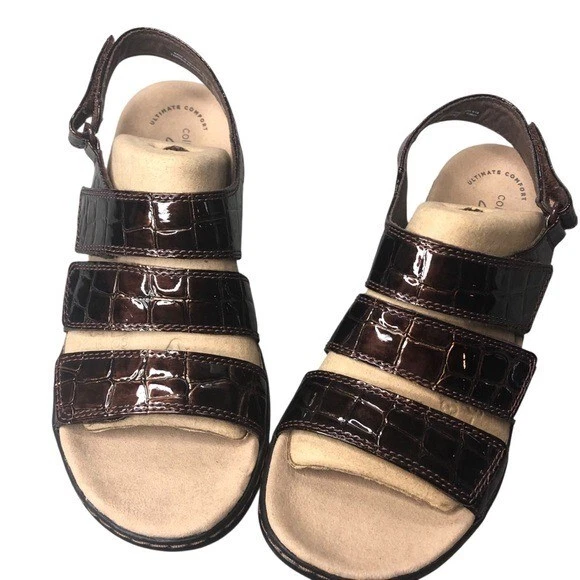 Sandalo Clarks ecopelle coccodrillo goffrato 7 5 M marrone Leisa Melinda scarpa comoda