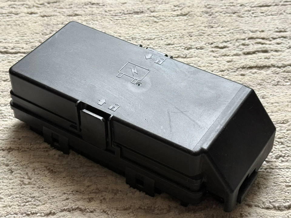 🔥 Módulo de relé de caja de fusibles Saturn Aura XE 2008 3,5 L sin faros antiniebla de fábrica 🔥 Foto 4 de 4