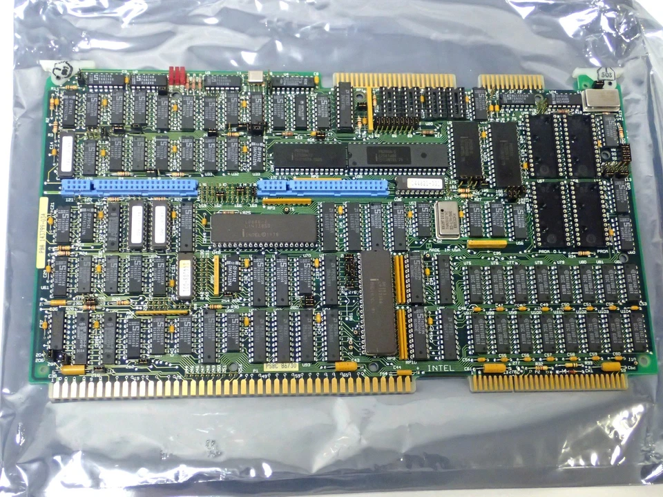 NOS! INTEL PSBC8630 CIRCUIT BOARD for 32-BIT EMBEDDED CONTROLLER 80960KB - Image 2 of 4