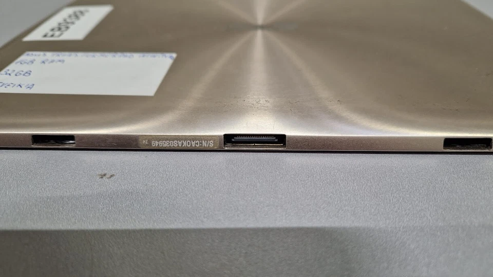 Tableta Asus Transformer Pad Infinity700 Pantalla Rota No Funciona Para Piezas - Imagen 3 de 4