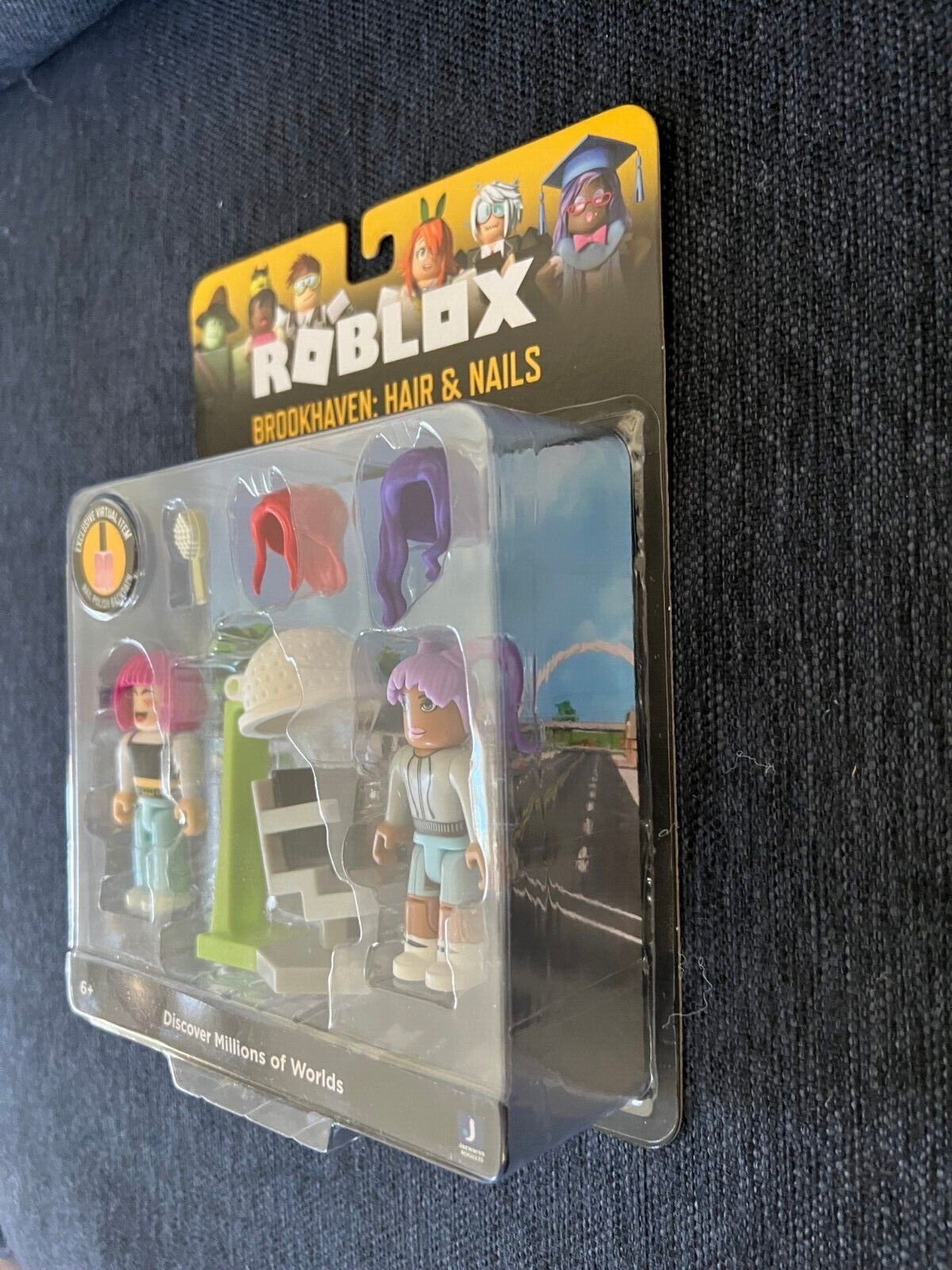 New in Box Roblox Brookhaven Hair and Nails Amp Action Figures