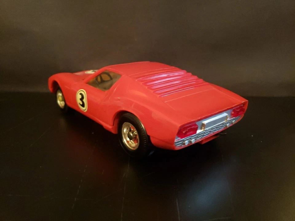 LAMBORGHINI MIURA P400 PLAYART HONG KONG BATT. OP. DETAILED PLASTIC SPORTS CAR - Image 2 of 4