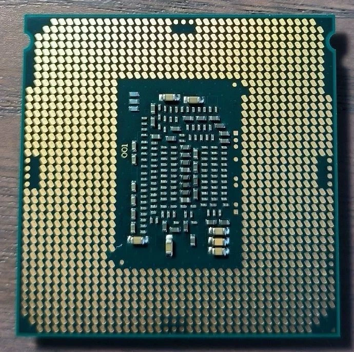 Intel Xeon E3-1225 V5 LGA-1151 CPU Processor 3.00 GHz 4-Core 8MB 80W GPU P530 - Image 2 of 2