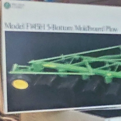 John Deere Precision Classics F145H 5-Bottom Moldboard Plow Model