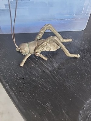 VNTG Brass Grasshopper/Cricket Locust Insect Art Figurine Paperweight Statuette