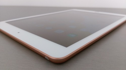 iPad 6ème génération 32 Go WIFI LCD 9,7" APPLE A1893 Doré Batterie 100% Facetime - Photo 20/23