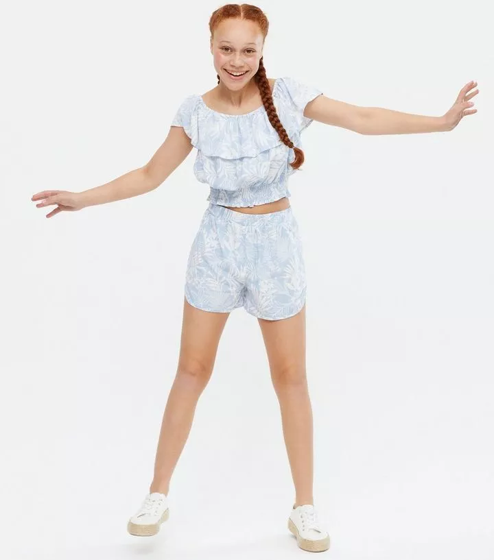 Girls runner shorts top