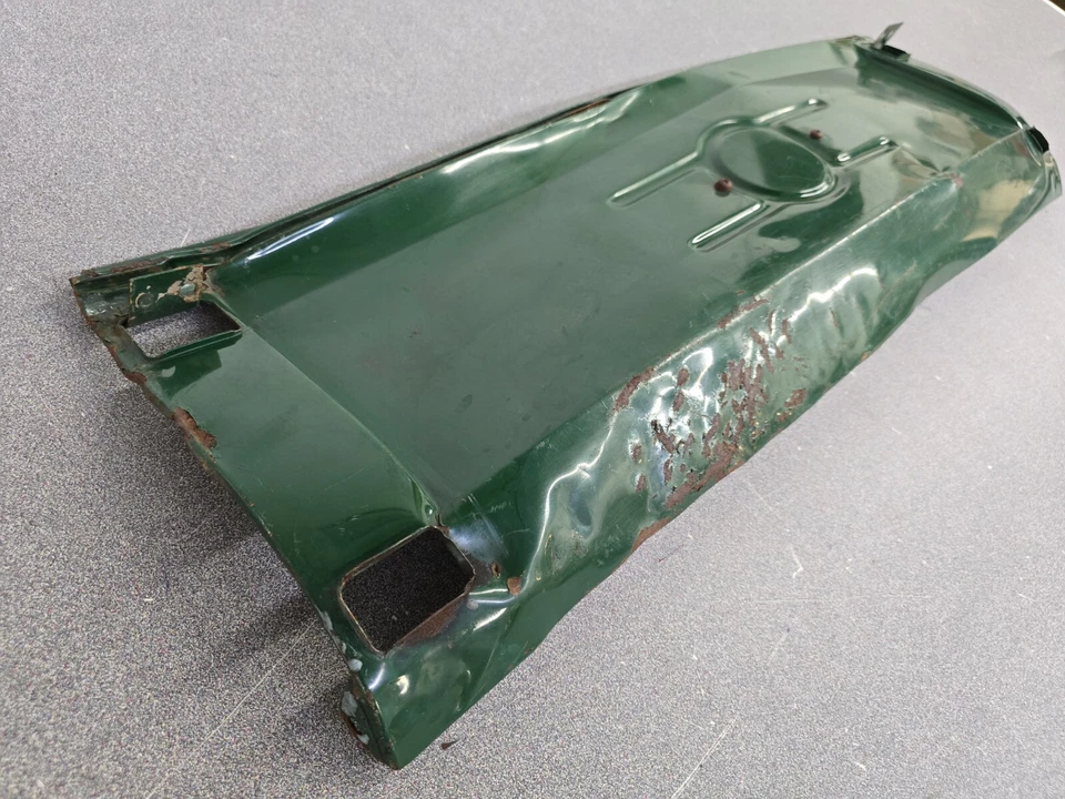 USED ORIGINAL PORSCHE 911 912 SWB LWB REAR BUMPER CENTER PANEL W DENTS GREEN #7 — 第 4/4 张图片