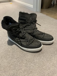 moon boots size 6