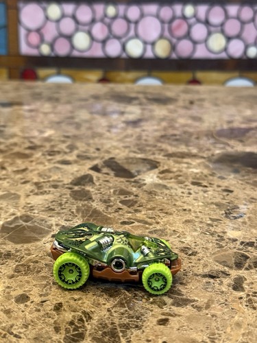 2022 Hot Wheels Street Beasts SWAMP BUGGY Green & Yellow Die-Cast Car 1:64 Loose - Picture 3 of 7
