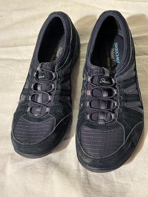 Sketchers Relaxed Fit Memory Foam Women s Navy Blue Suede Slip On Sneakers Sz 8